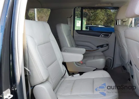 2015 GMC Yukon Xl 1500 Denali z USA, uszkodzony, nr VIN 1GKS2JKJ0FR553268